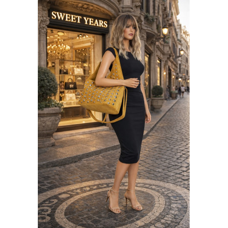 Torebka damska zamszowa worek pojemna A4 na ramię z ćwiekami S8117 Żółta