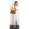 Torebka damska worek zamszowa na ramię z ćwiekami duża torba L640 Brązowa